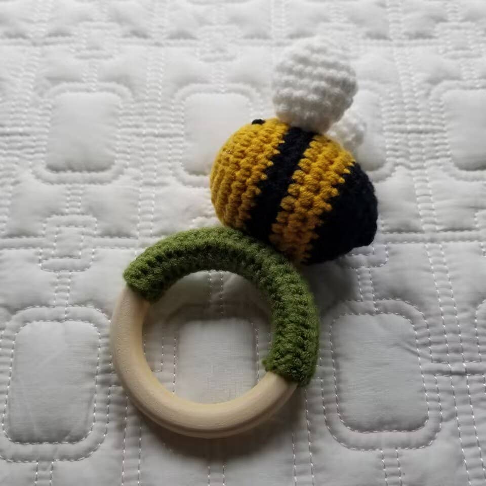 D & C TOYS - Knitting Bee Rattle